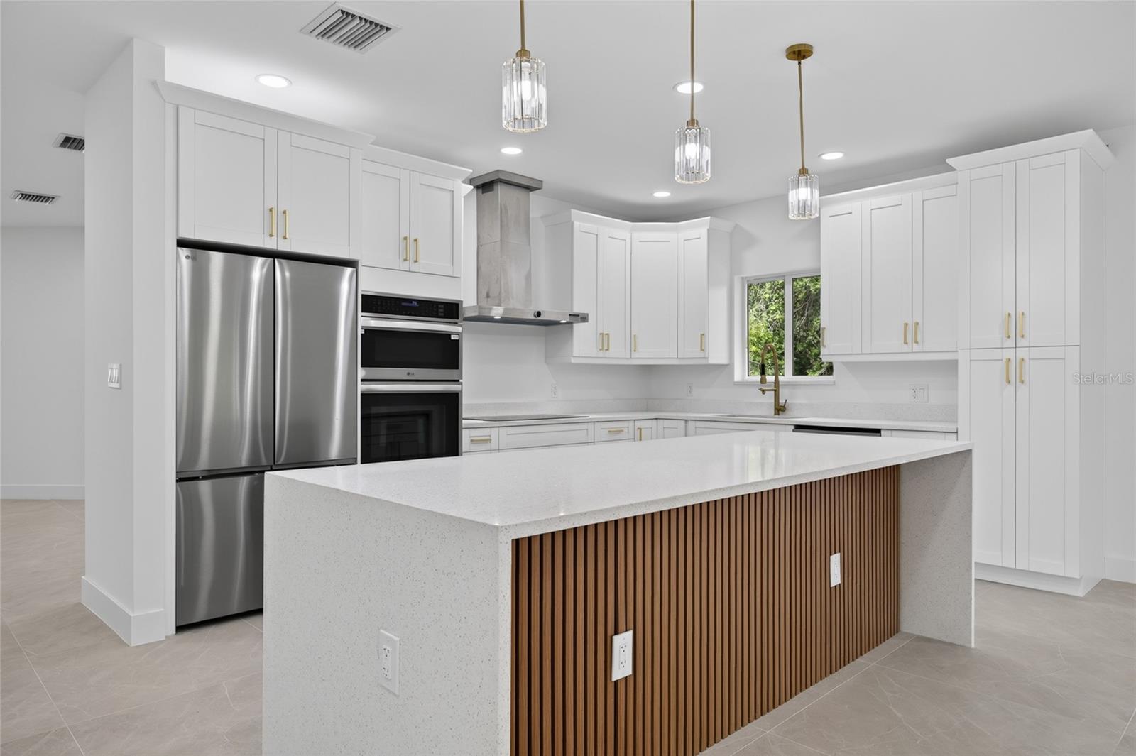 1177 Commerce, Port Charlotte, FL 33953