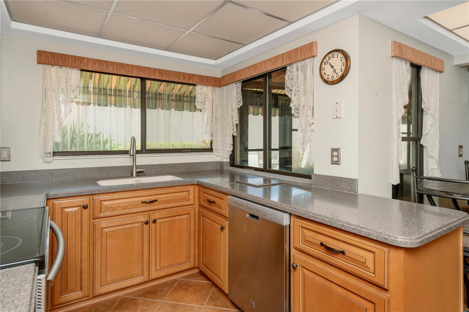 3825 Glen Oaks Manor, Sarasota, FL 34232