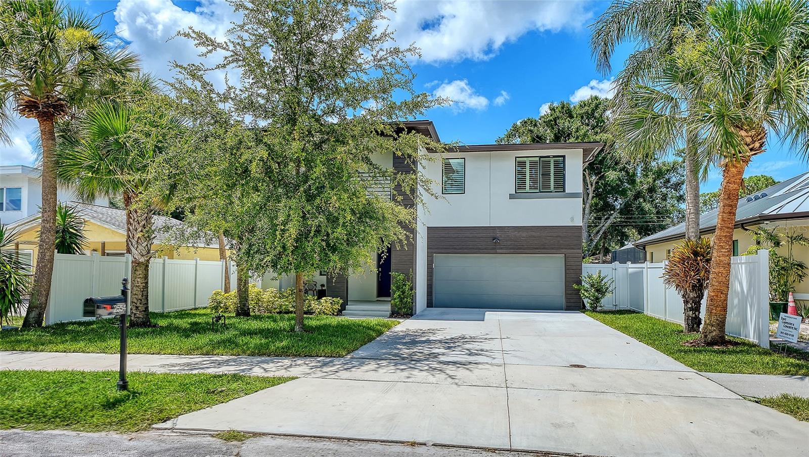 2554 Floyd, Sarasota, FL 34239