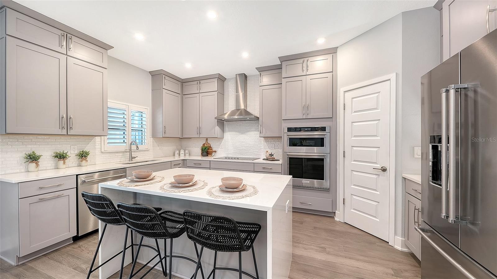 2554 Floyd, Sarasota, FL 34239
