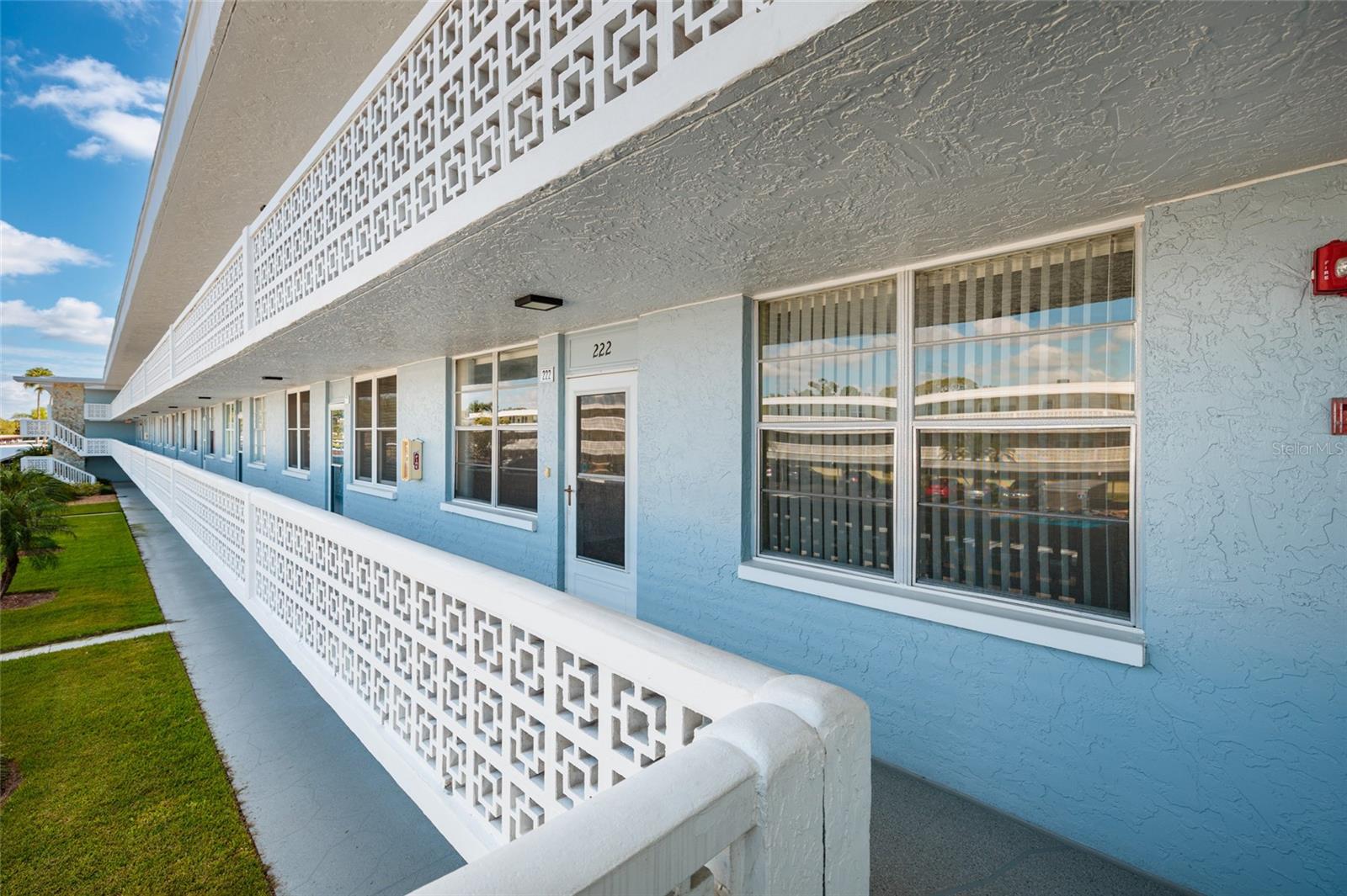 4715 Bay Unit 222, St Petersburg, FL 33703