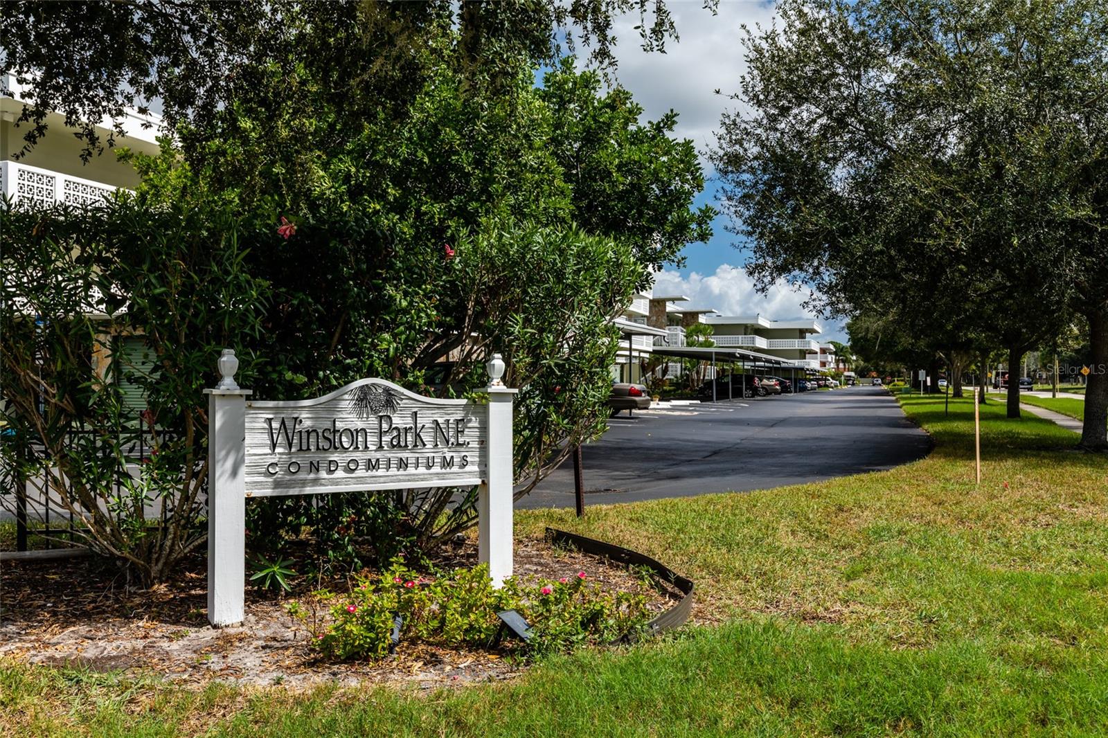 4715 Bay Unit 222, St Petersburg, FL 33703