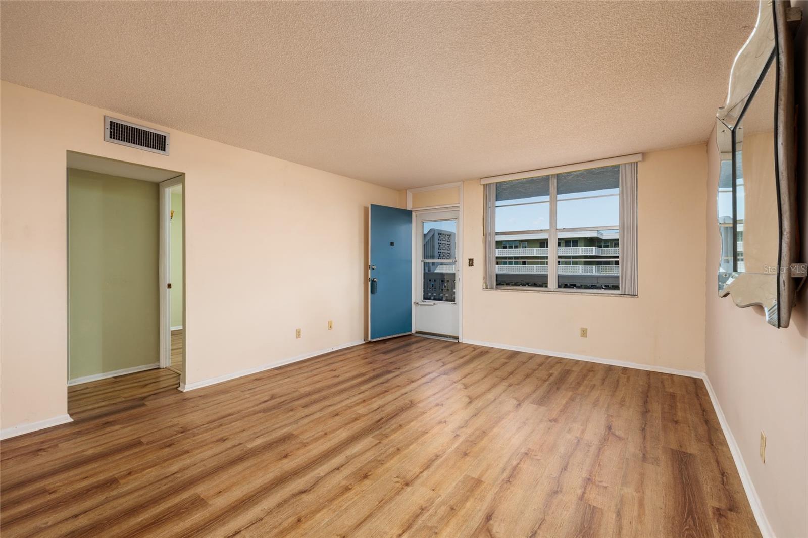 4715 Bay Unit 222, St Petersburg, FL 33703