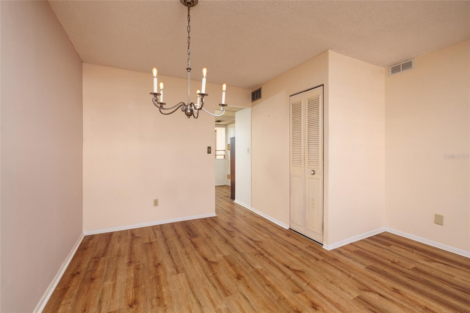 4715 Bay Unit 222, St Petersburg, FL 33703