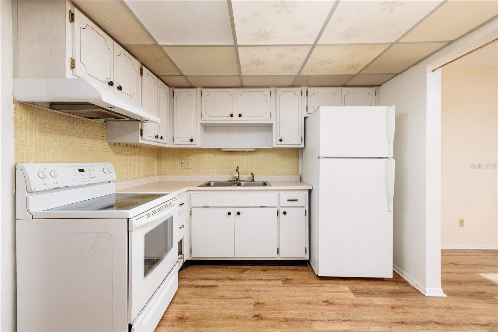 4715 Bay Unit 222, St Petersburg, FL 33703