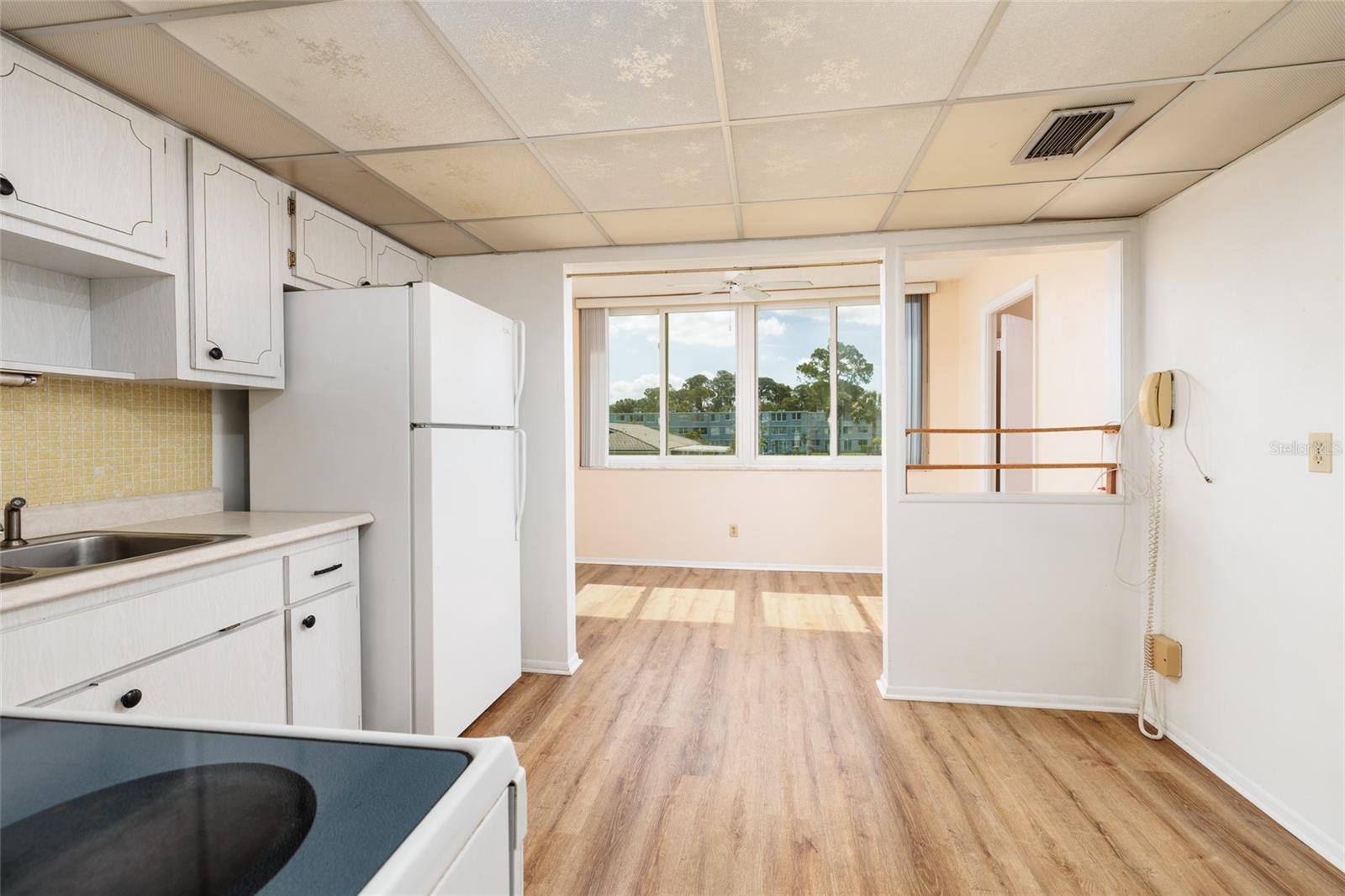 4715 Bay Unit 222, St Petersburg, FL 33703