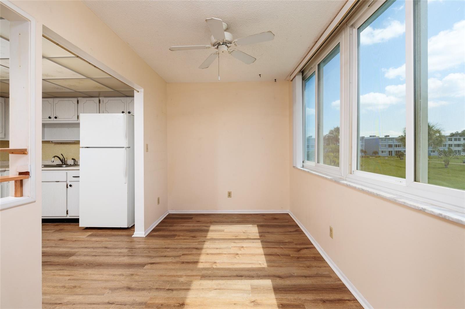 4715 Bay Unit 222, St Petersburg, FL 33703