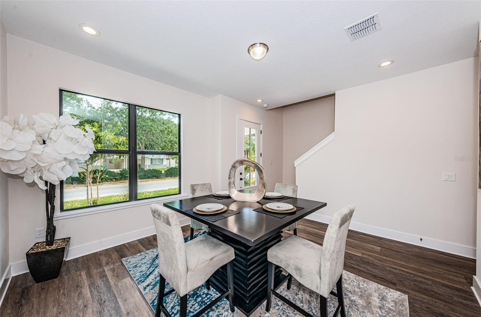 5964 Central, New Port Richey, FL 34653
