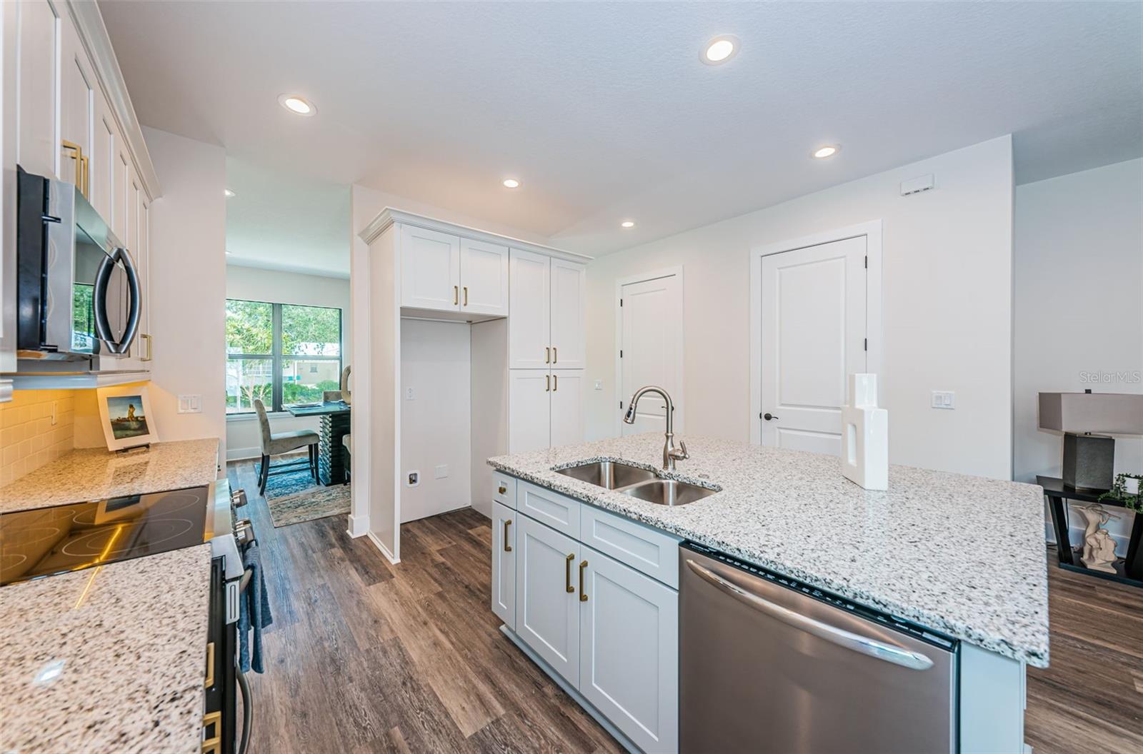 5964 Central, New Port Richey, FL 34653