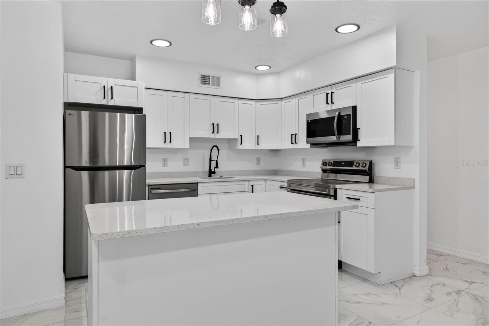 2801 45th, St Petersburg, FL 33711