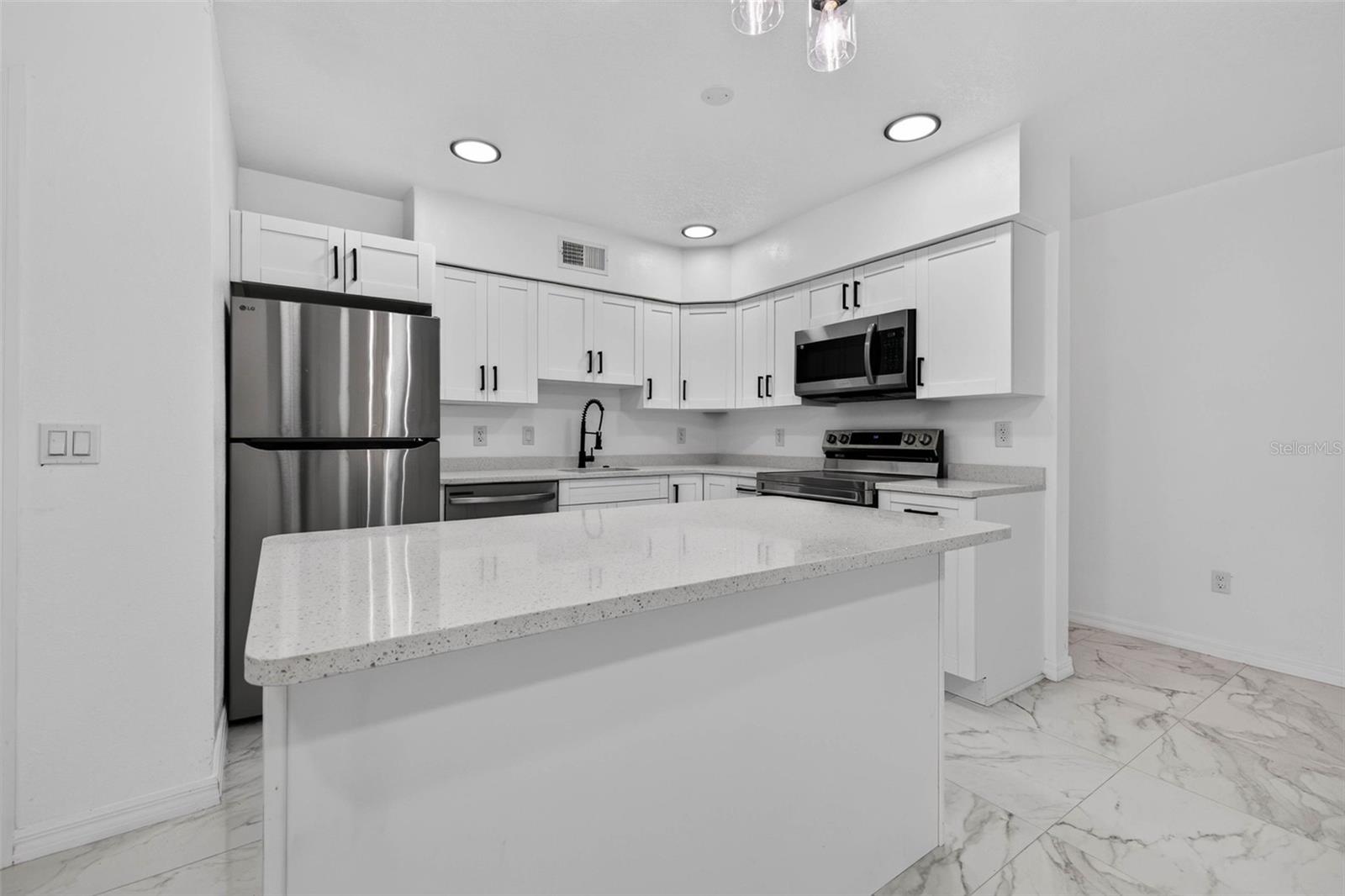 2801 45th, St Petersburg, FL 33711
