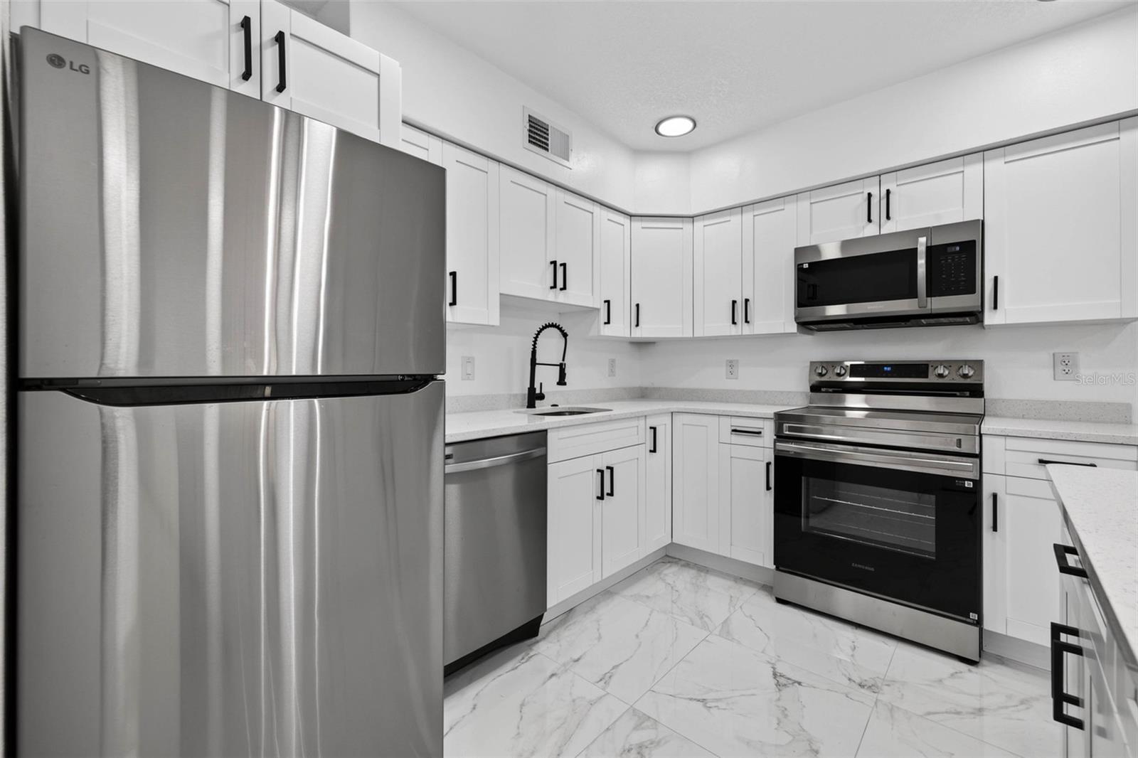 2801 45th, St Petersburg, FL 33711