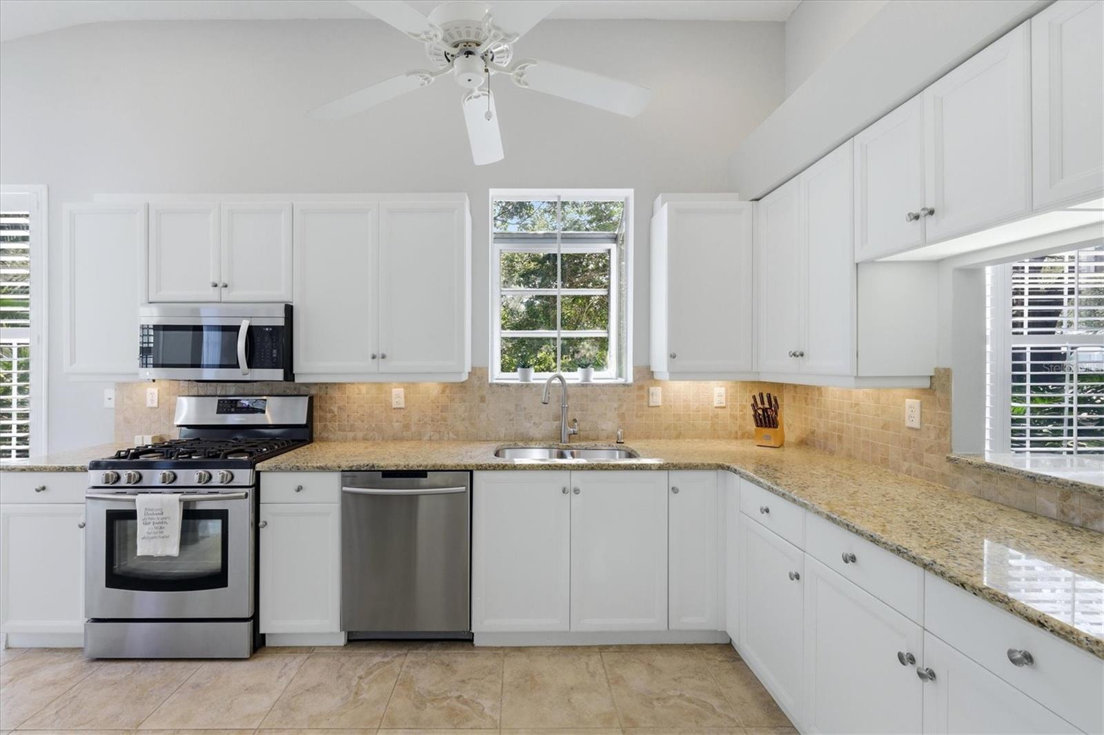 7906 Whitebridge, University Park, FL 34201