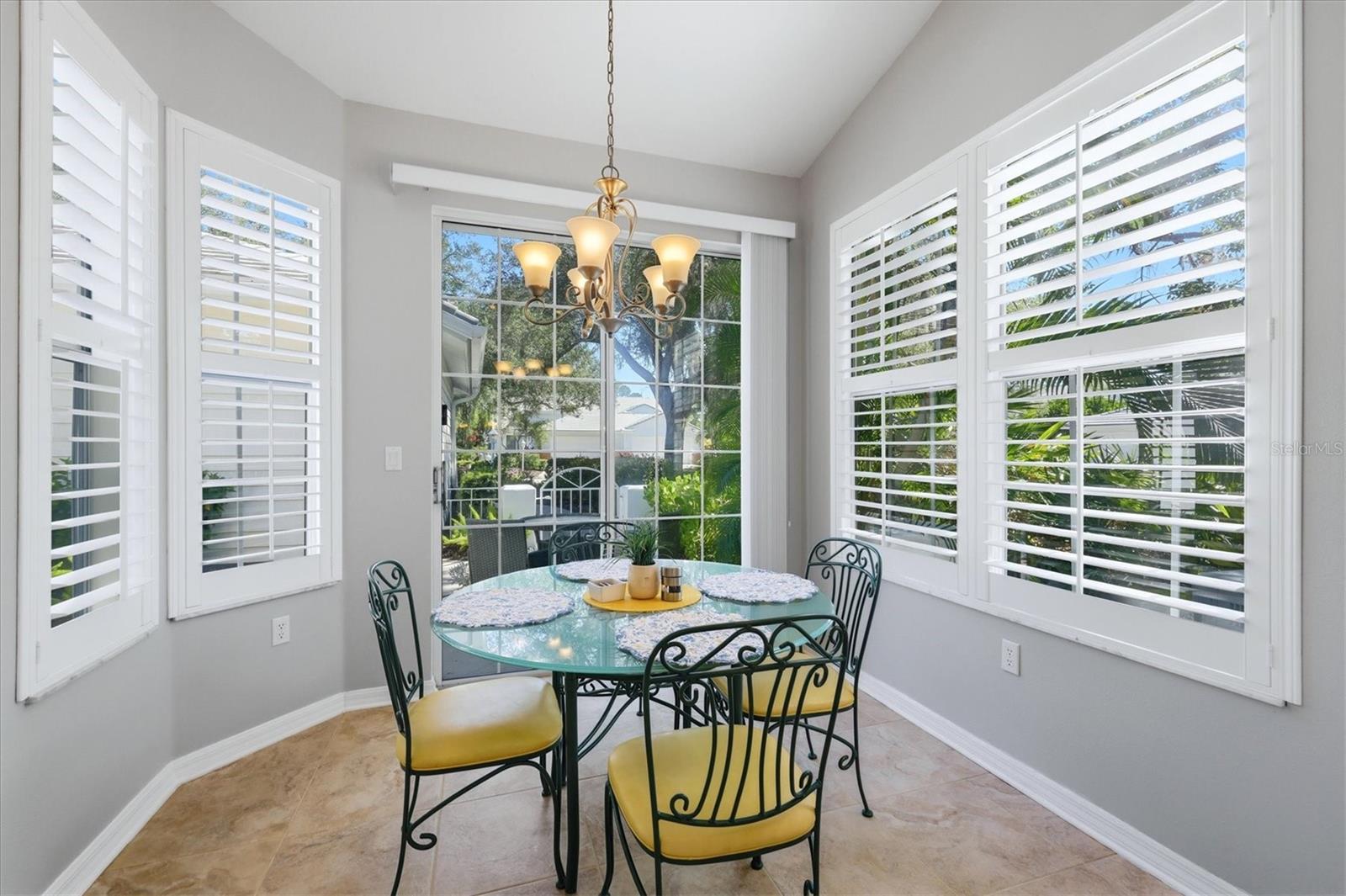 7906 Whitebridge, University Park, FL 34201