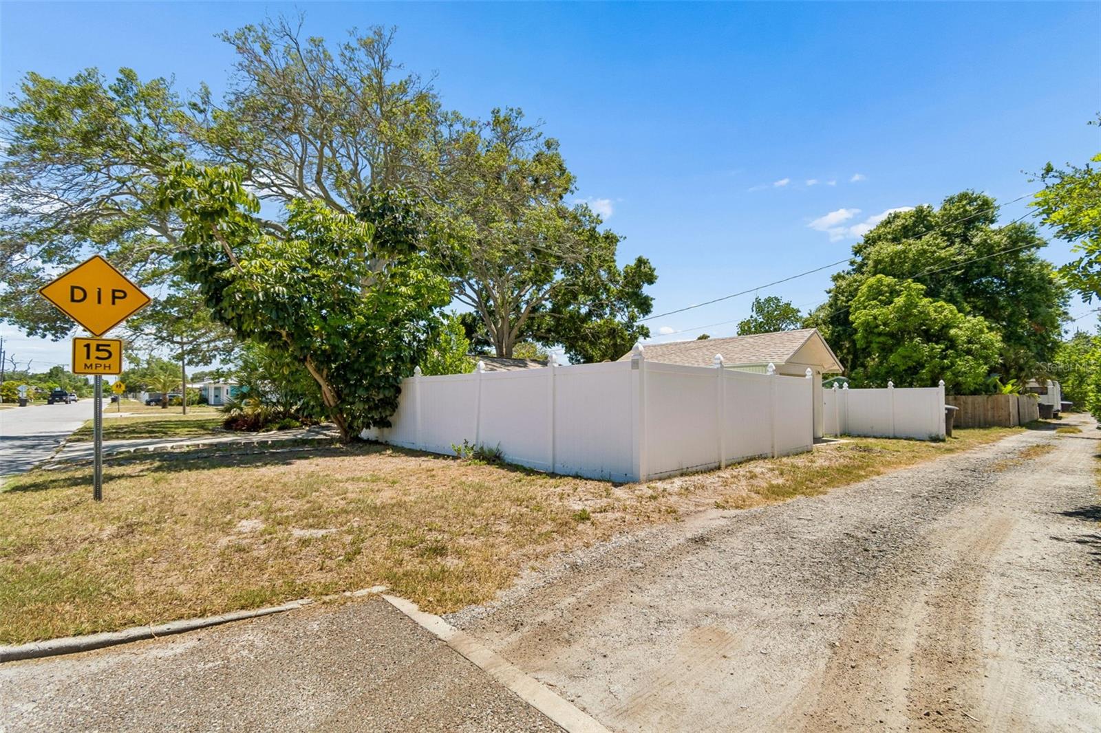 4601 16th, St Petersburg, FL 33713