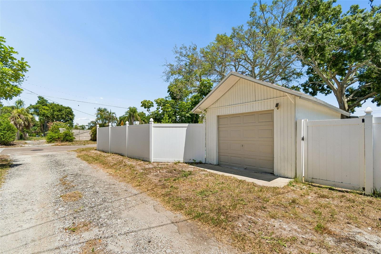4601 16th, St Petersburg, FL 33713