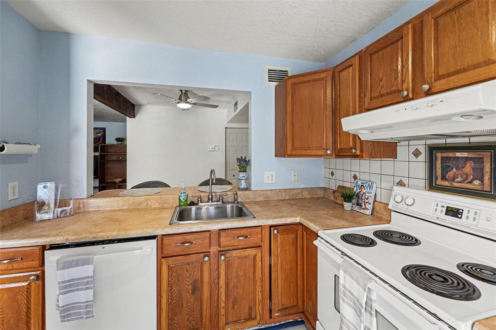 2095 Sunset Point Unit 1904, Clearwater, FL 33765