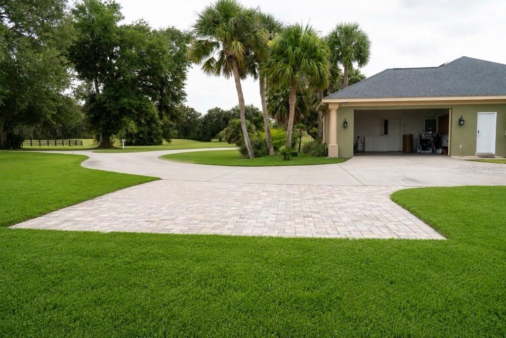 37180 County Road 452, Grand Island, FL 32735