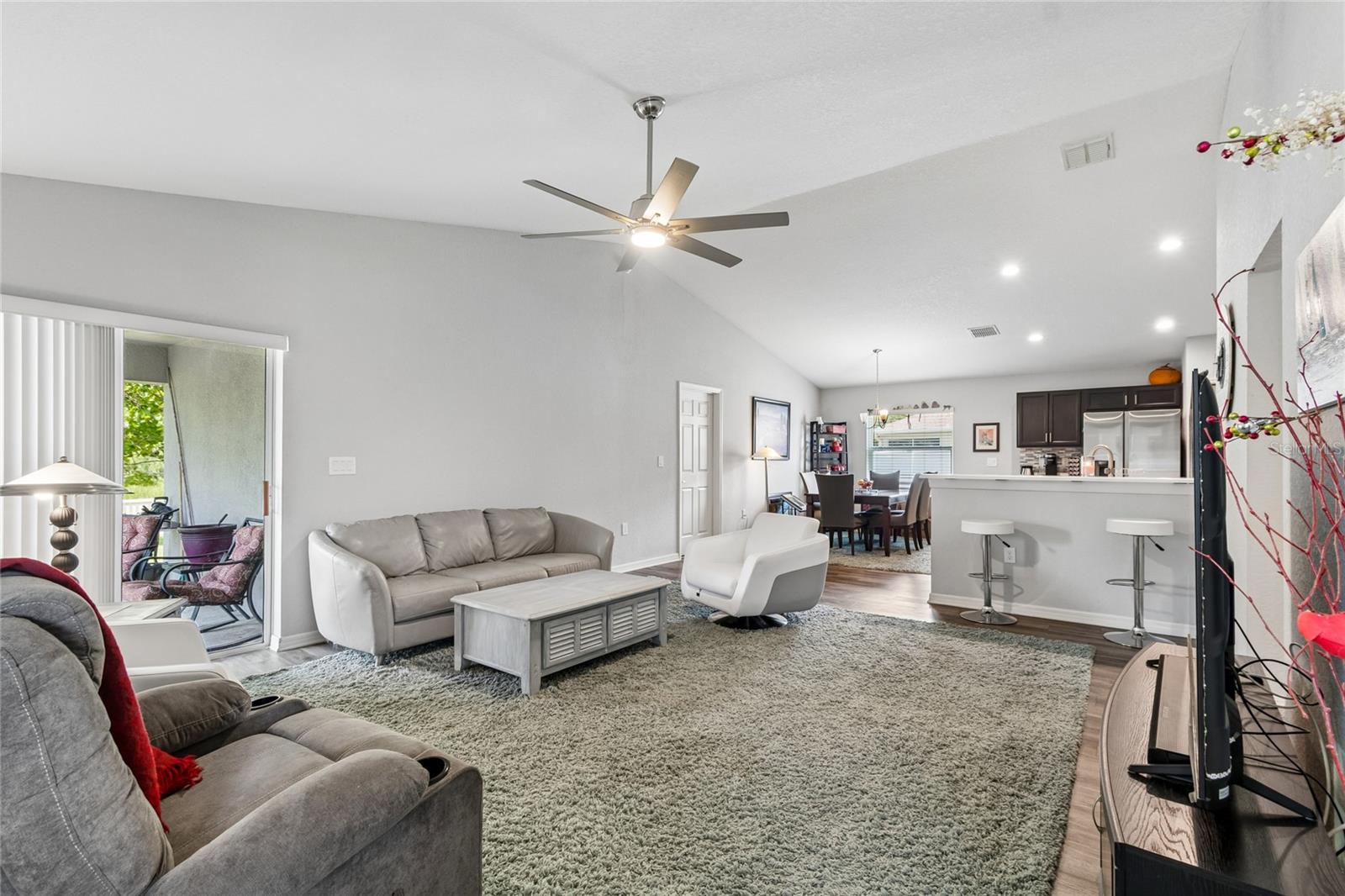 6917 Gideon, Zephyrhills, FL 33541