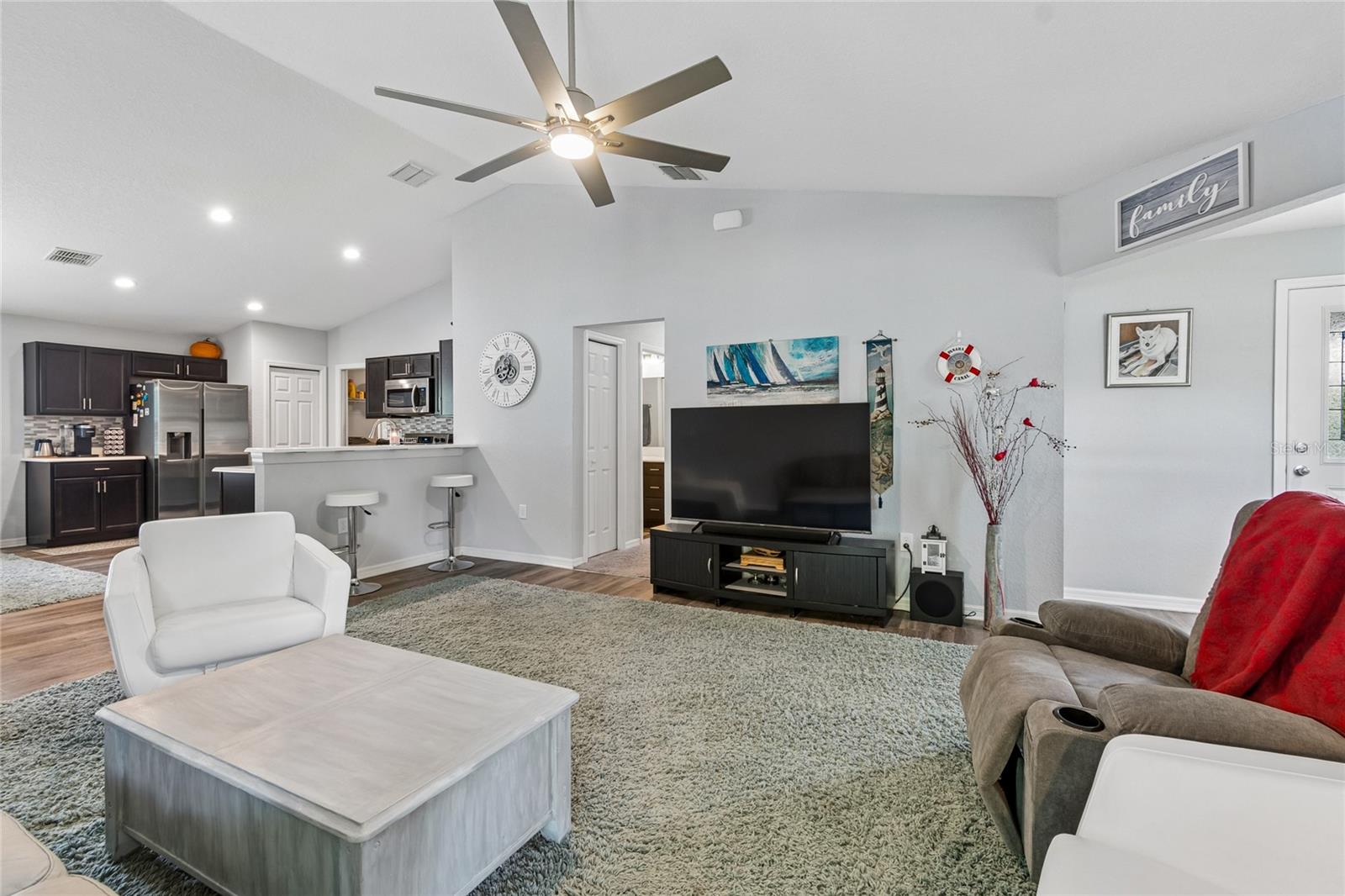 6917 Gideon, Zephyrhills, FL 33541