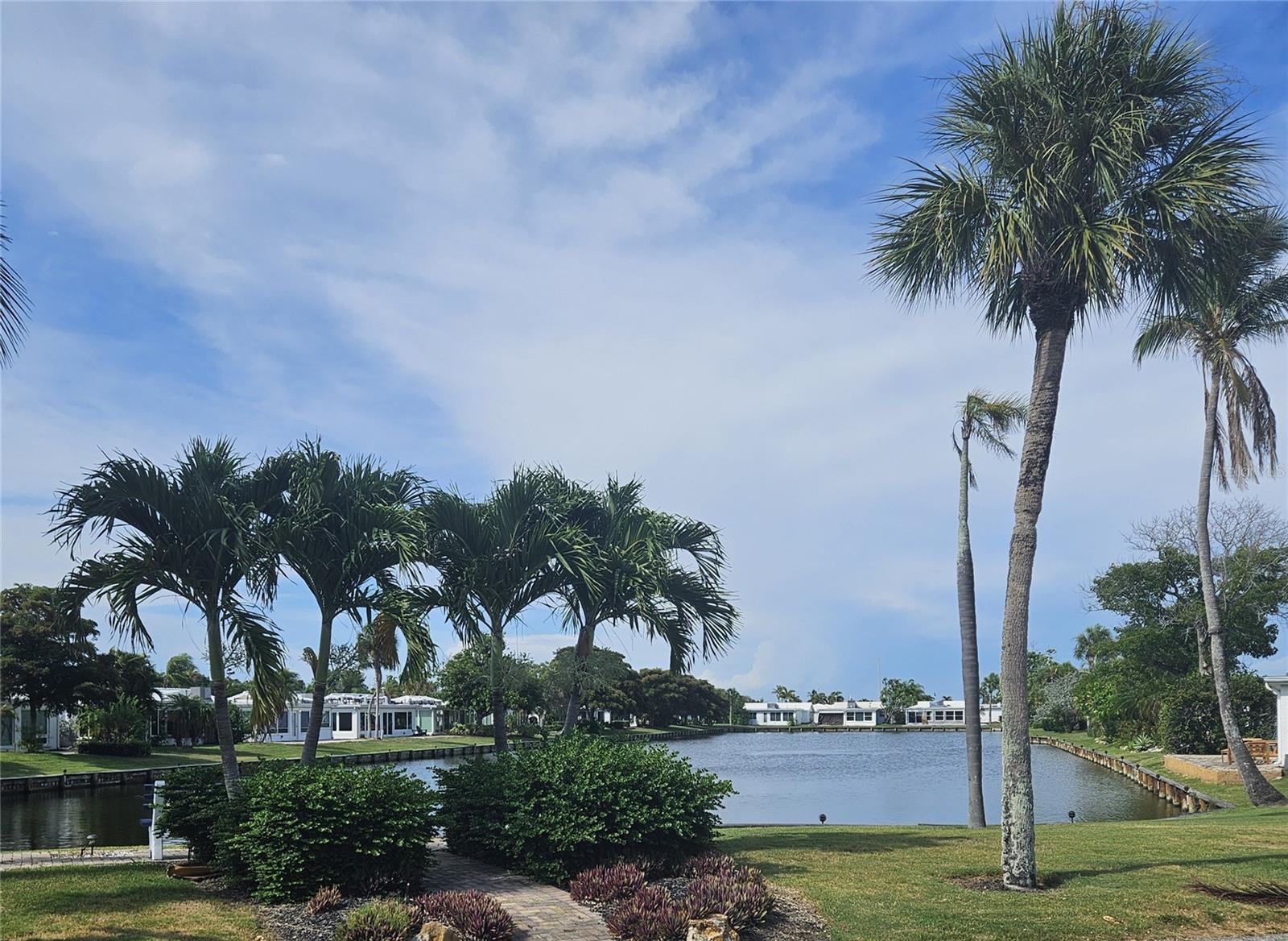 524 Spanish Unit 125, Longboat Key, FL 34228