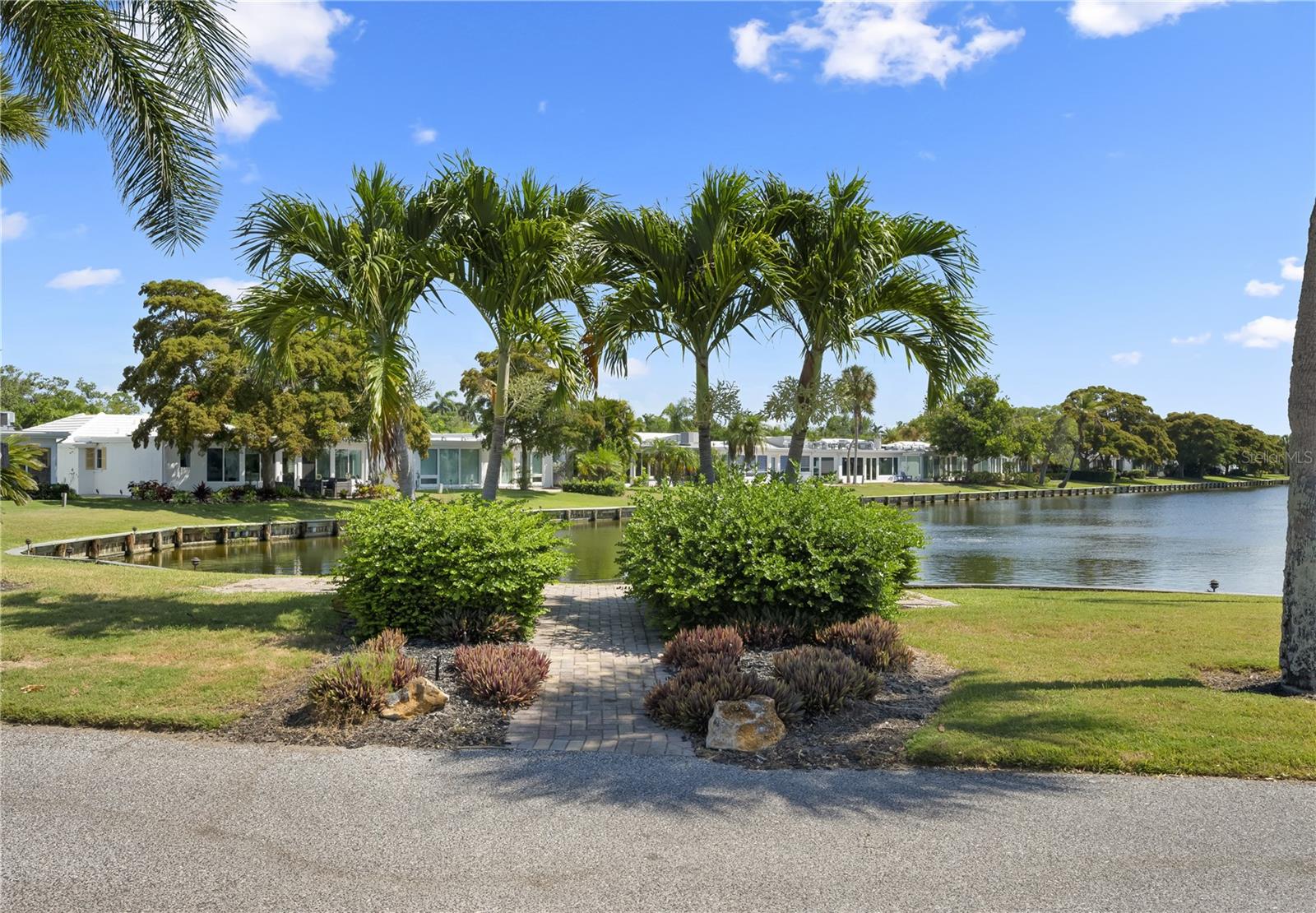 524 Spanish Unit 125, Longboat Key, FL 34228