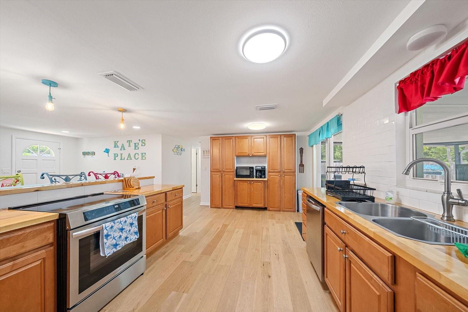 2923 Linwood, Sarasota, FL 34232