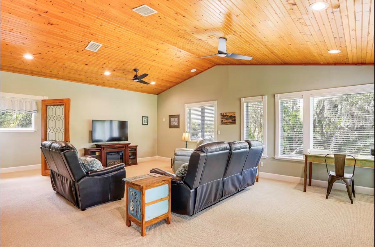 20906 River, Dunnellon, FL 34431