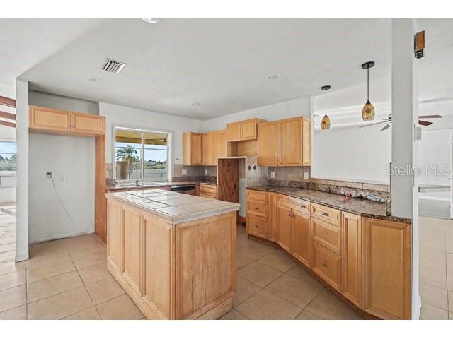 1219 14th, Cape Coral, FL 33909