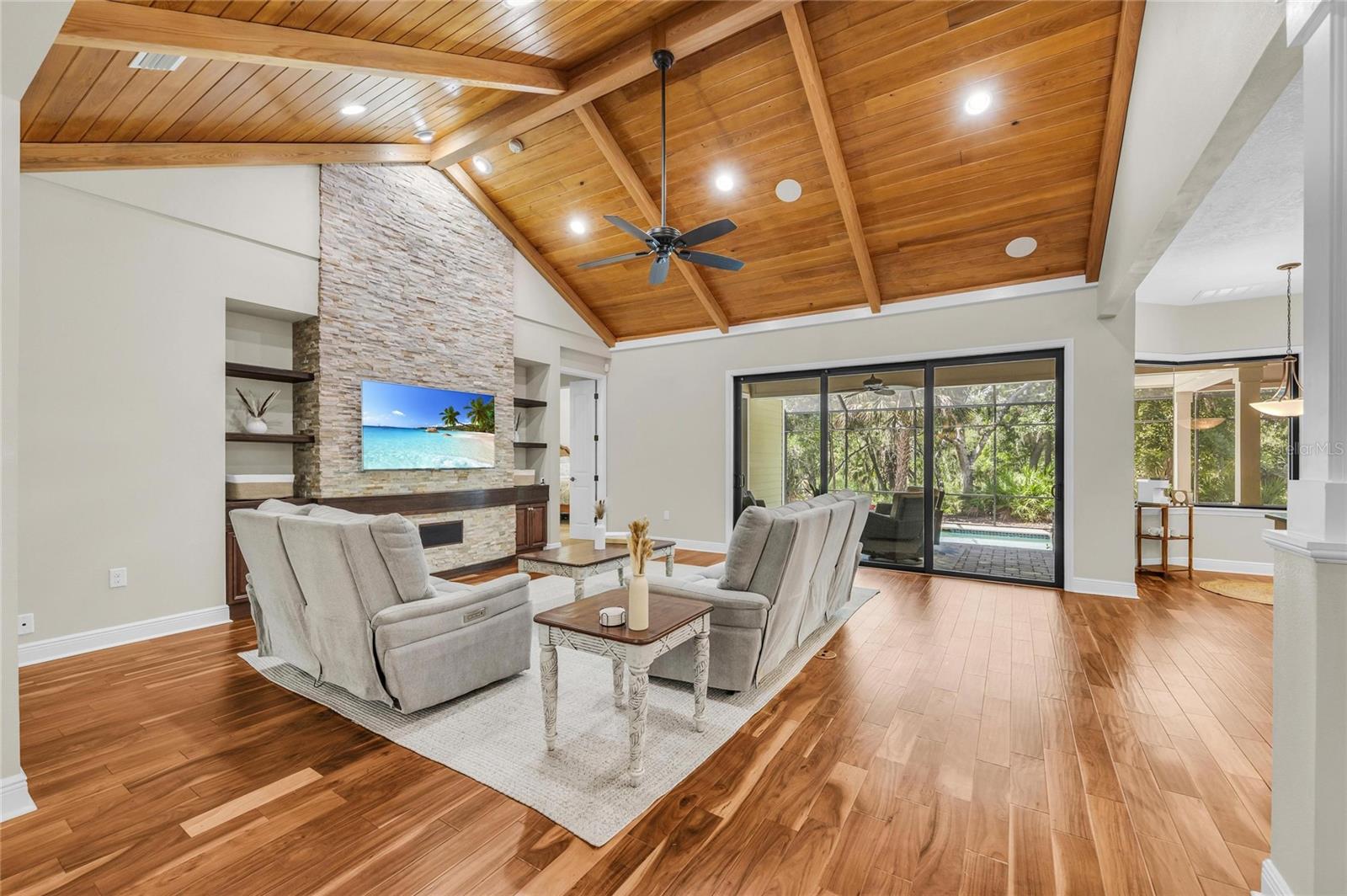 5911 River Forest, Bradenton, FL 34203
