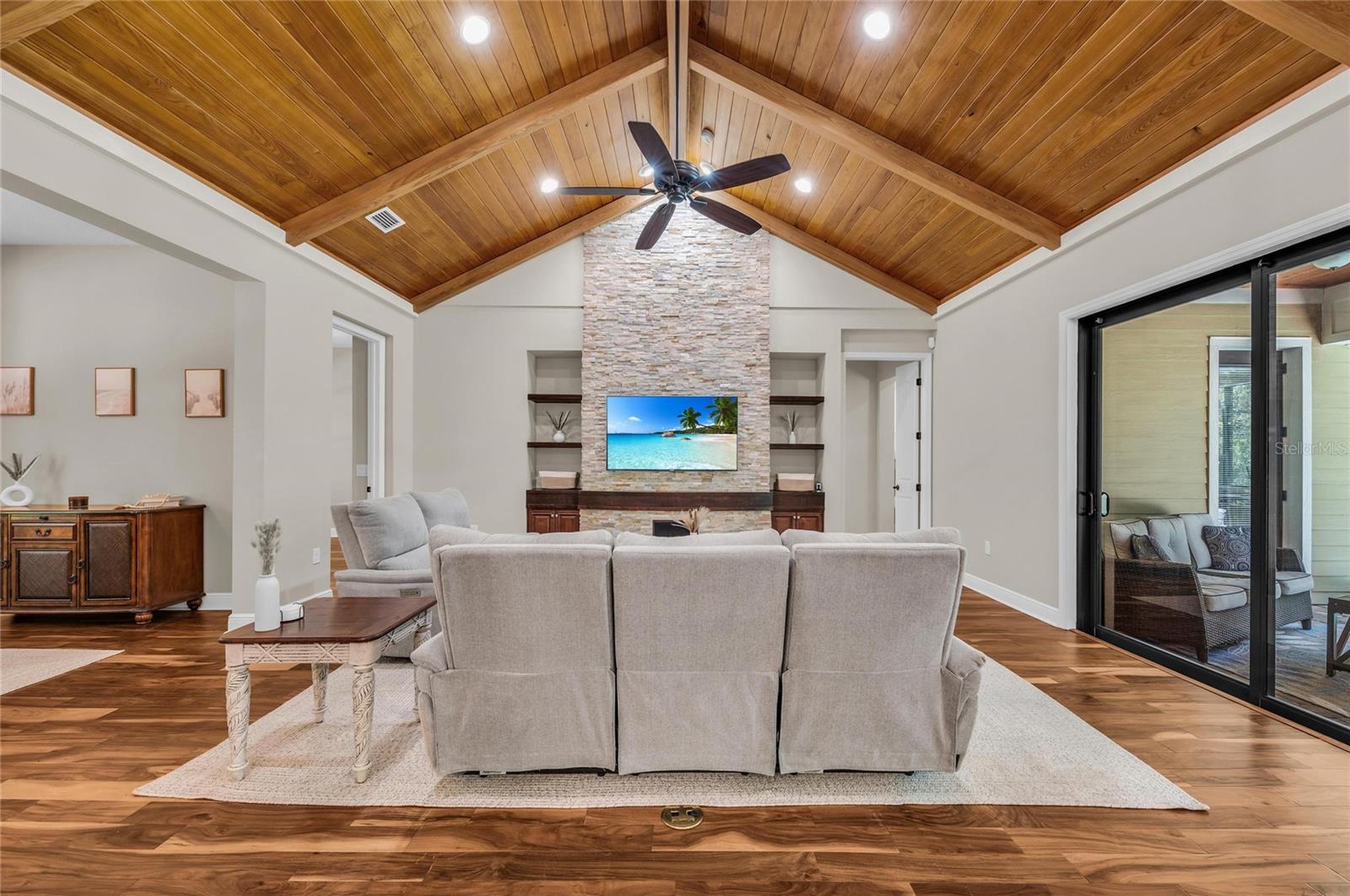 5911 River Forest, Bradenton, FL 34203