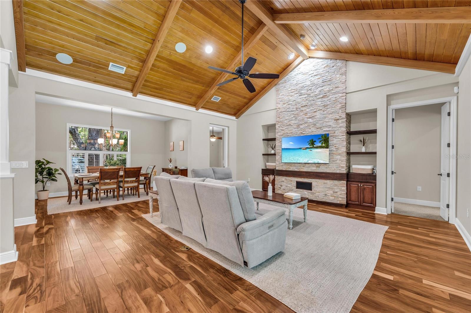 5911 River Forest, Bradenton, FL 34203