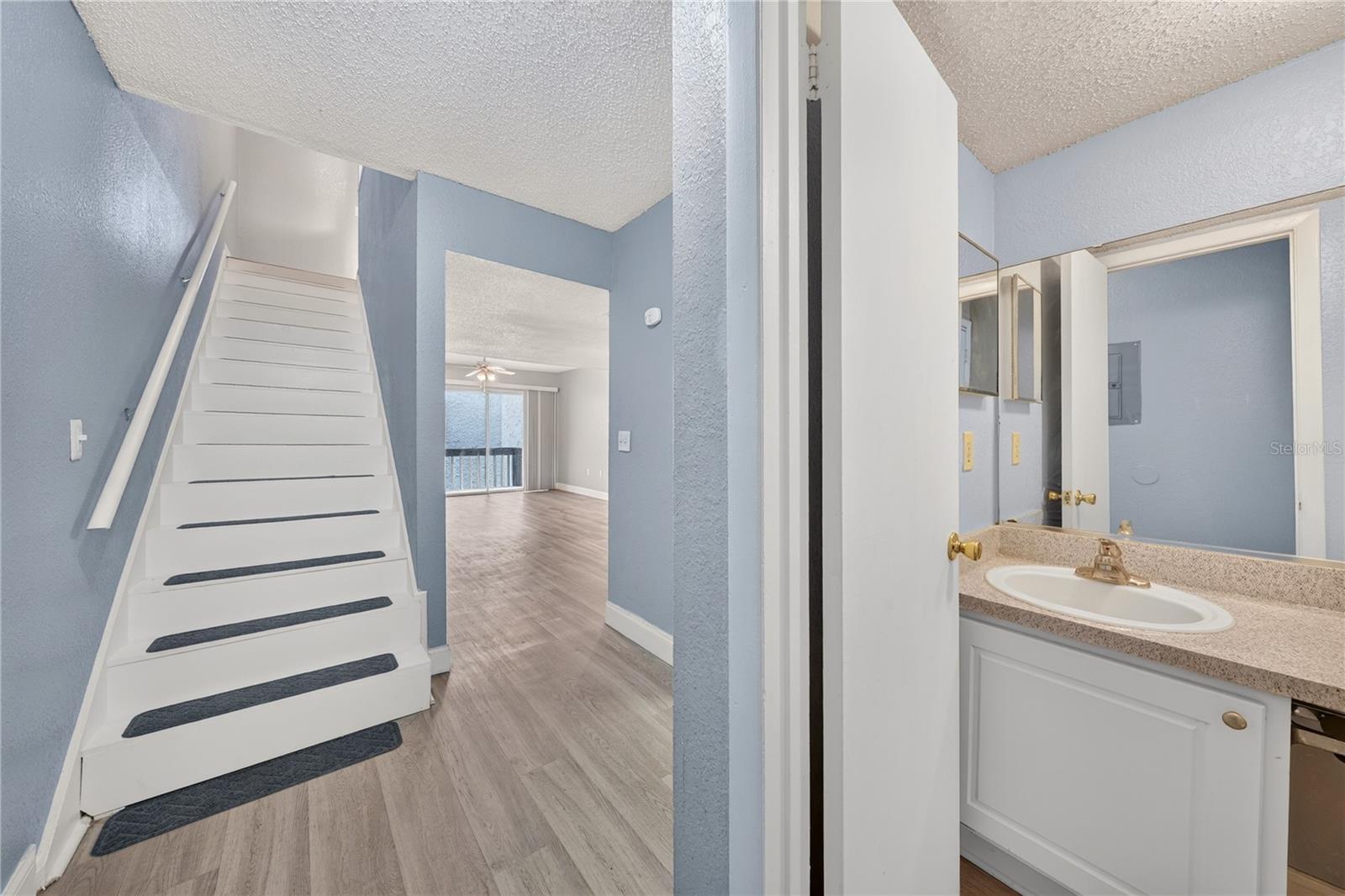 4223 S. Semoran Blvd Unit 6, Orlando, FL 32822