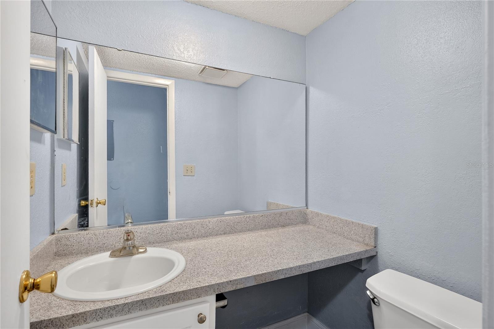 4223 S. Semoran Blvd Unit 6, Orlando, FL 32822
