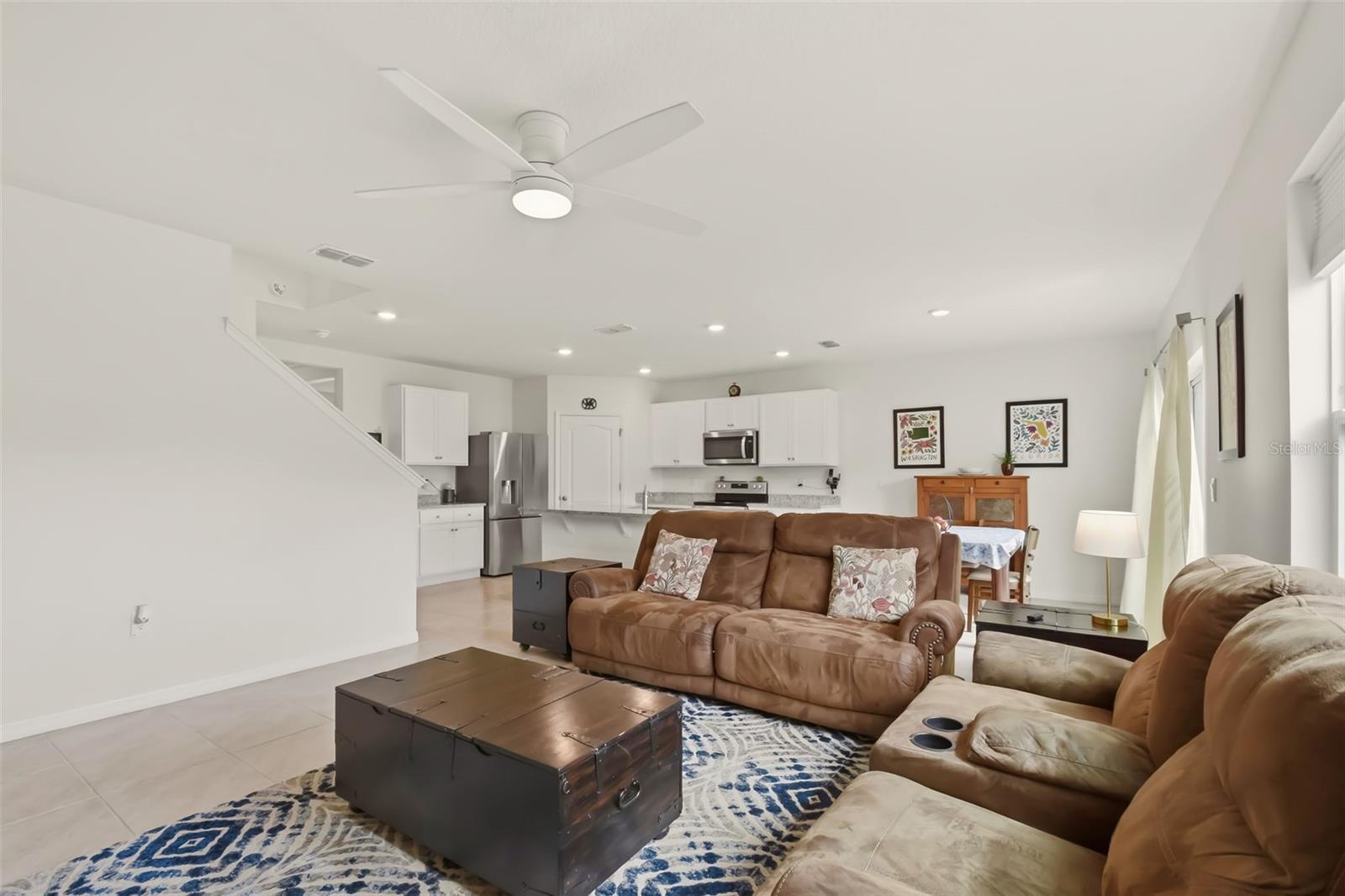 33428 Country House, Sorrento, FL 32776
