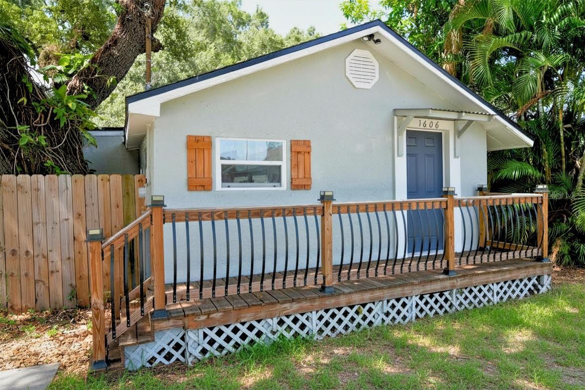 1606 Osborne, Tampa, FL 33610