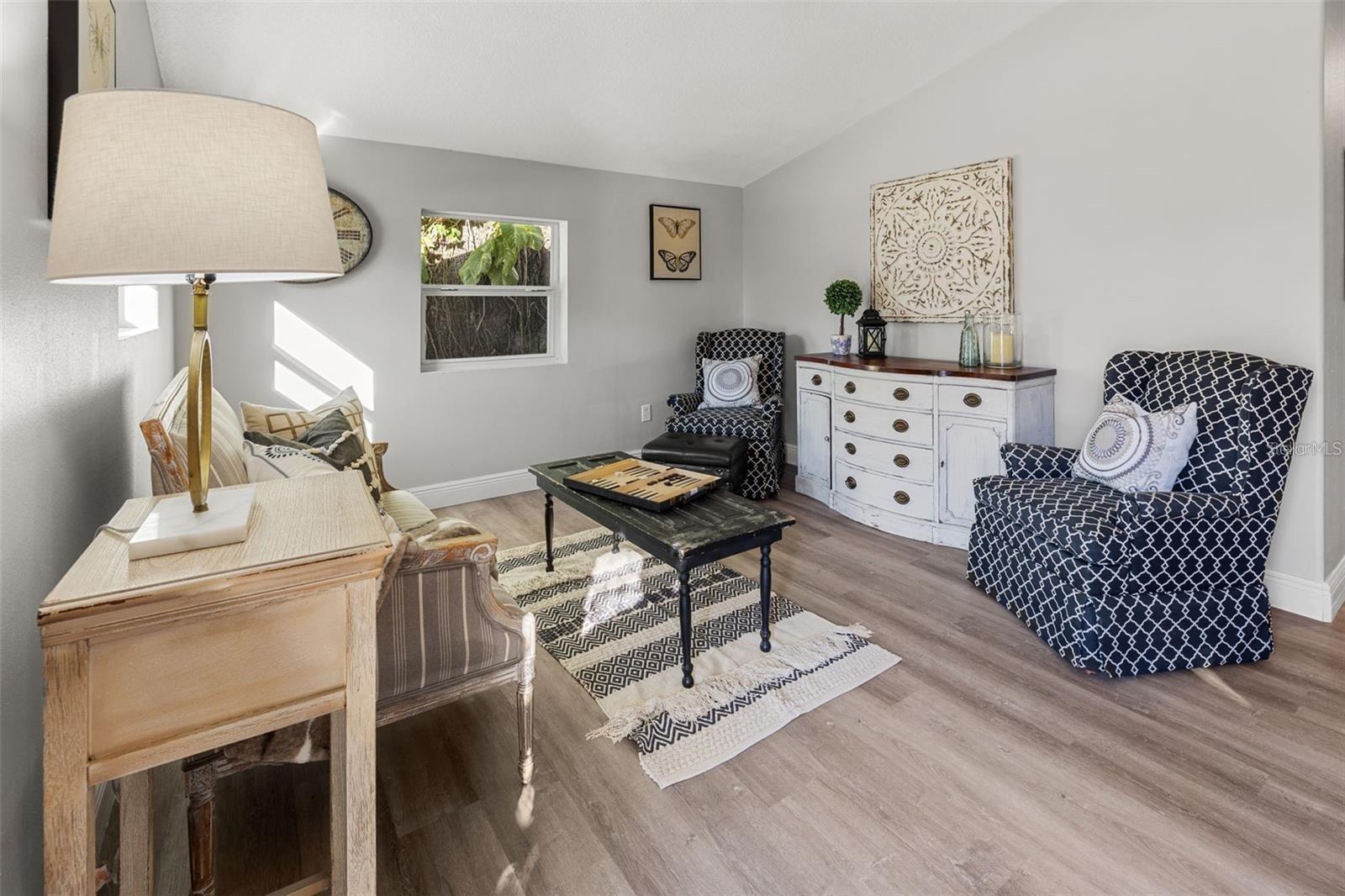 1606 Osborne, Tampa, FL 33610