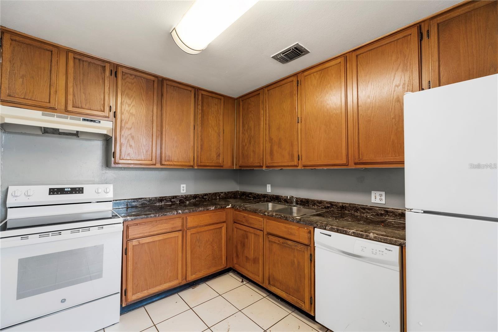 4160 Versailles Unit 4160d, Orlando, FL 32808