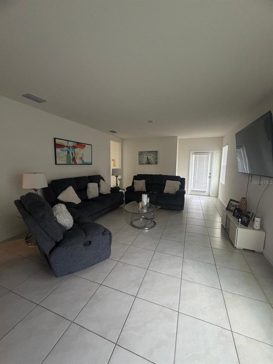 2439 Violet Shelton, Sanford, FL 32773
