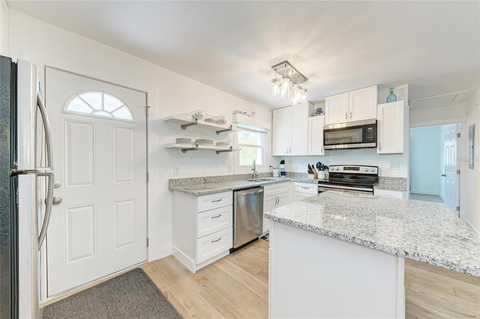 901 Oak, Ruskin, FL 33570