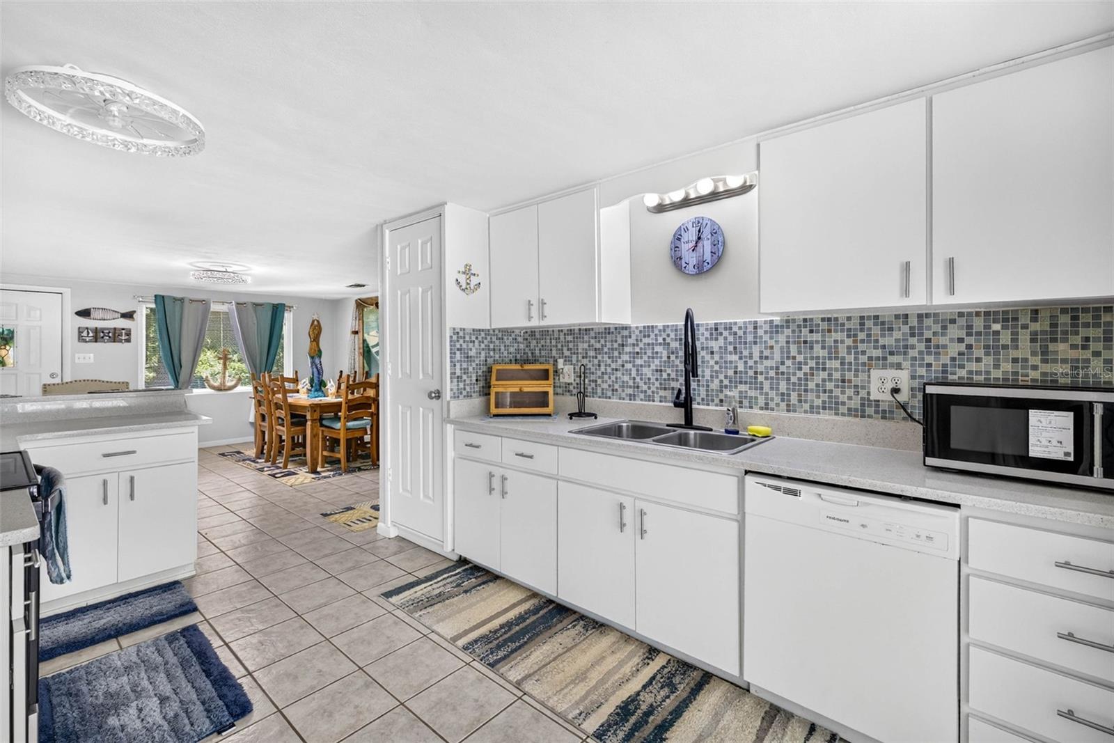 5304 James, Homosassa, FL 34448