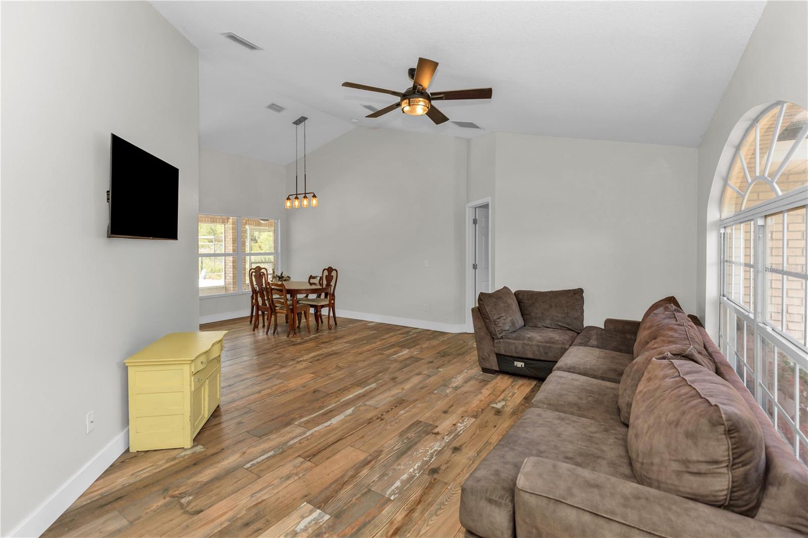 1005 Whispring Creek, Osteen, FL 32764