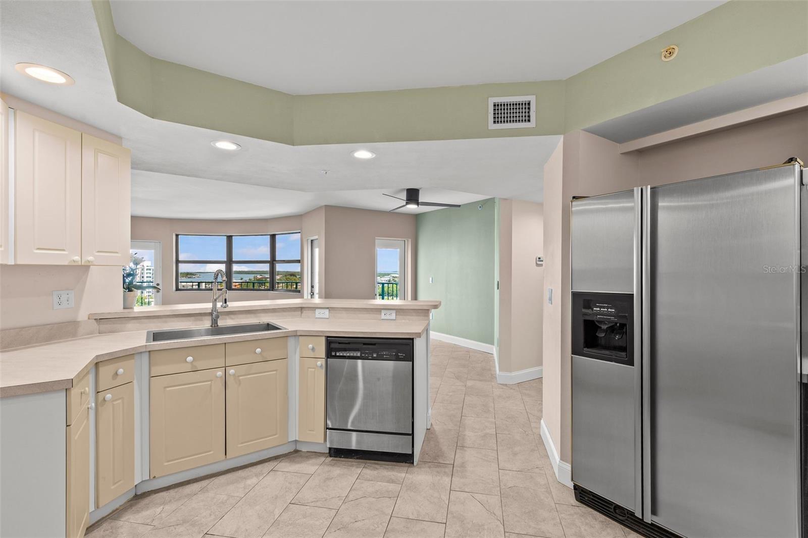 670 Island Unit 800, Clearwater Beach, FL 33767