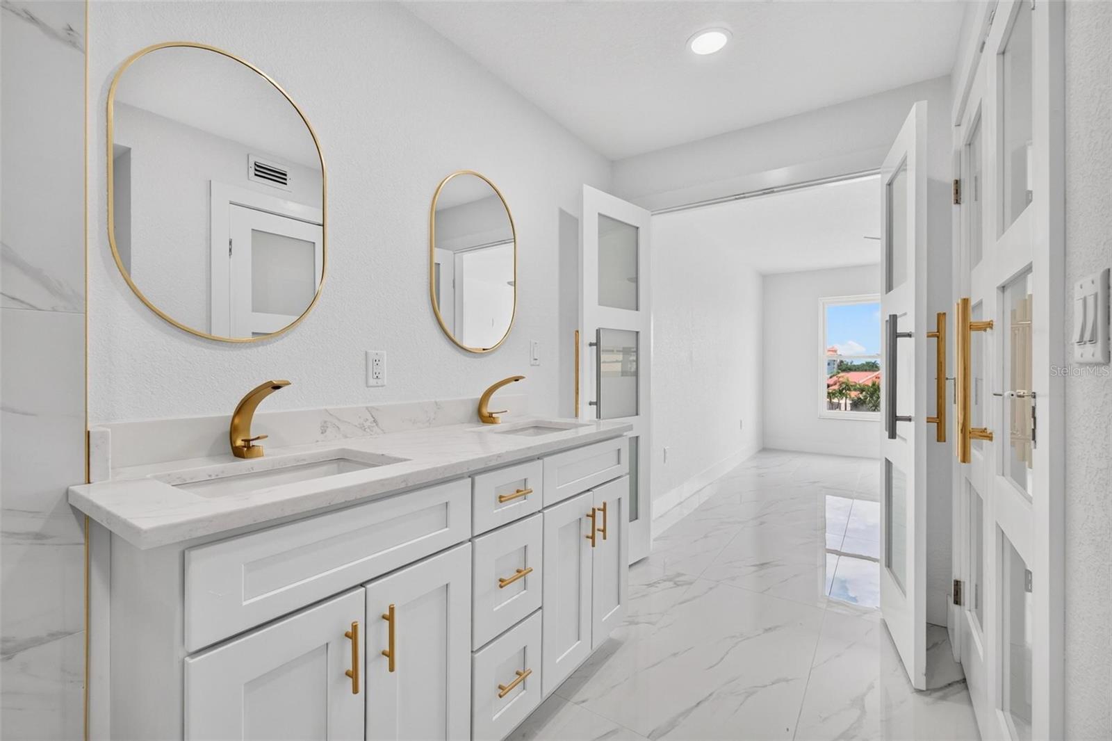 4900 Brittany Unit 405, St Petersburg, FL 33715