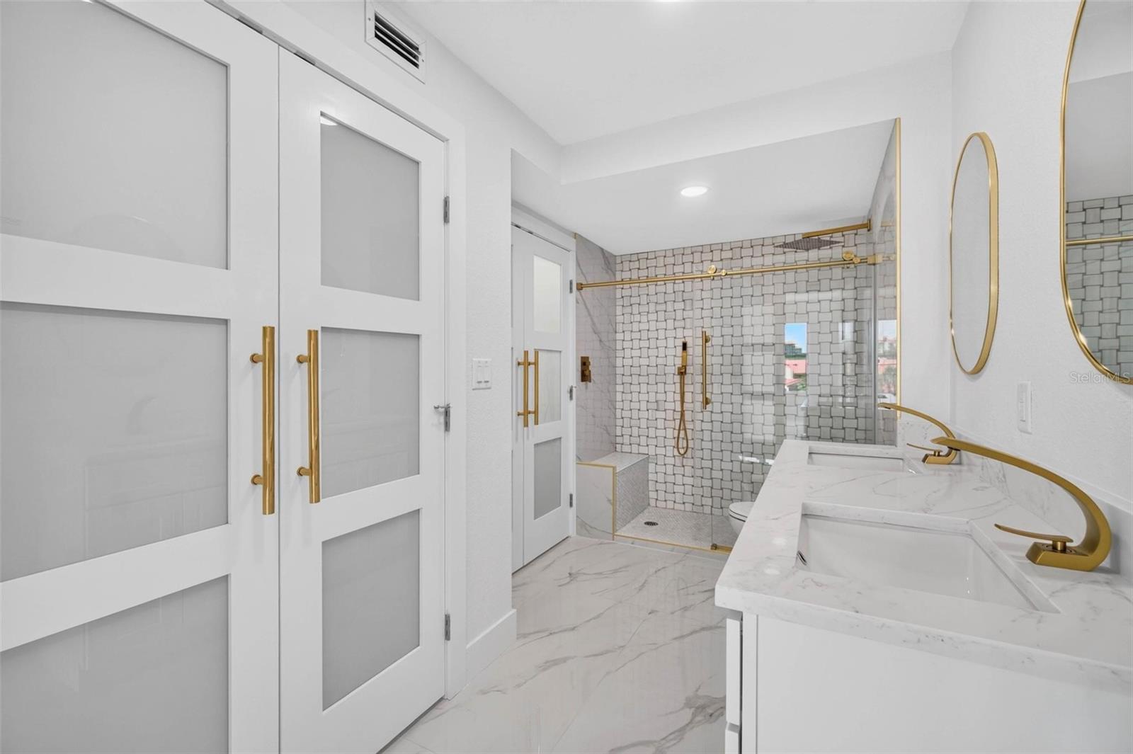 4900 Brittany Unit 405, St Petersburg, FL 33715