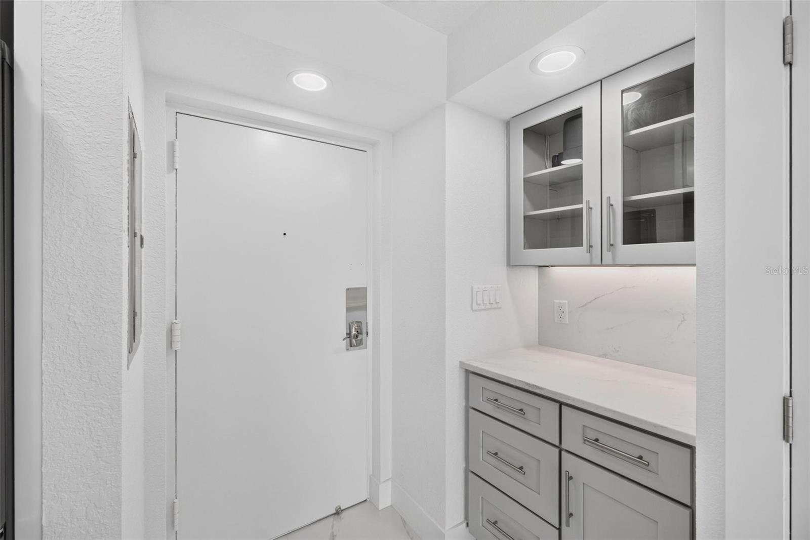 4900 Brittany Unit 405, St Petersburg, FL 33715