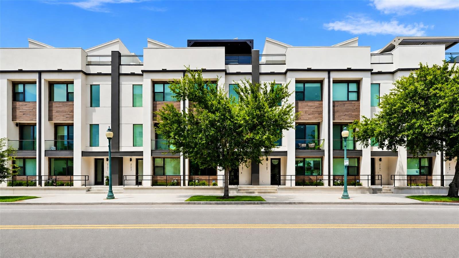 2187 Main, Sarasota, FL 34237