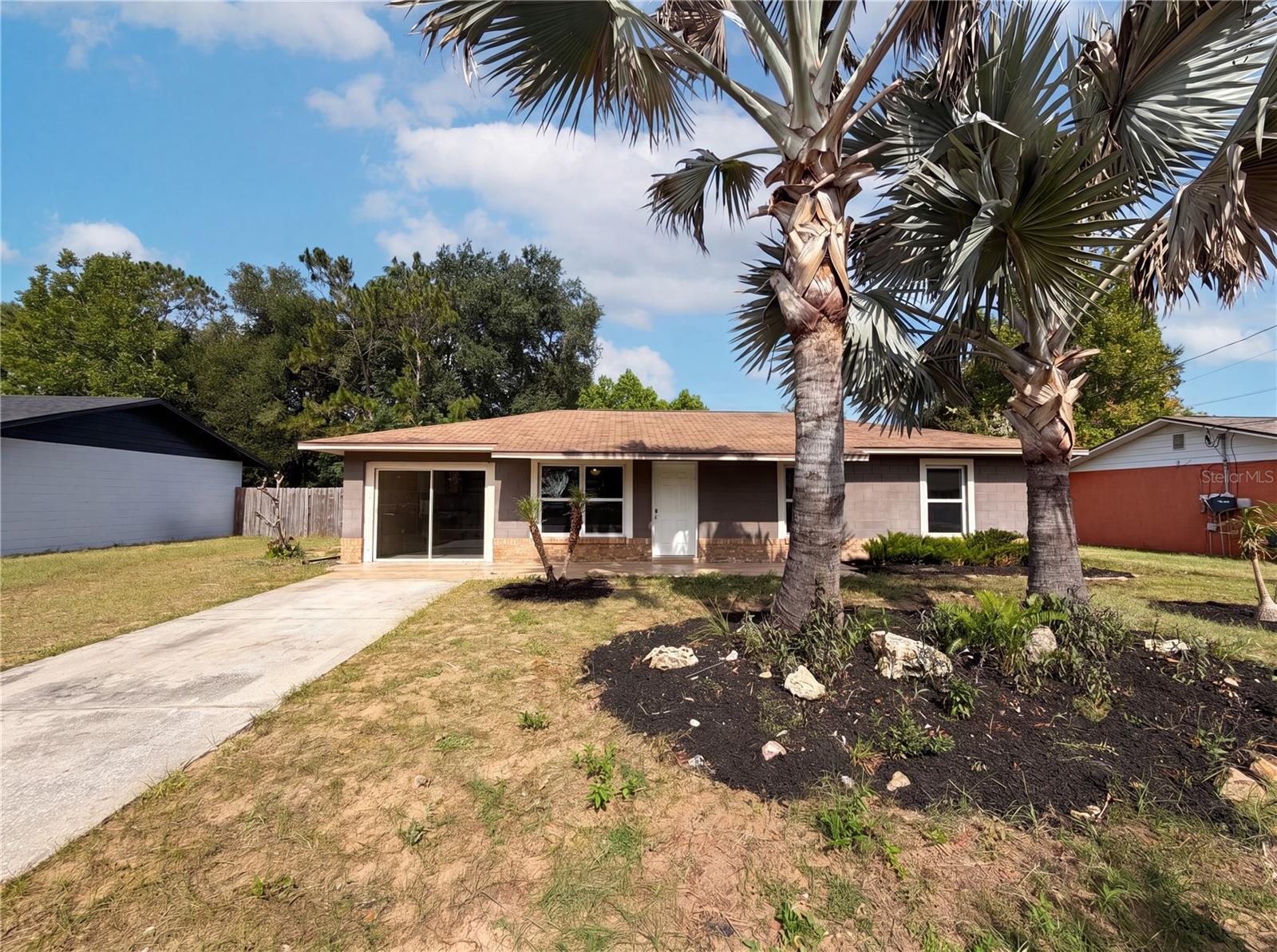 505 Oak, Tavares, FL 32778