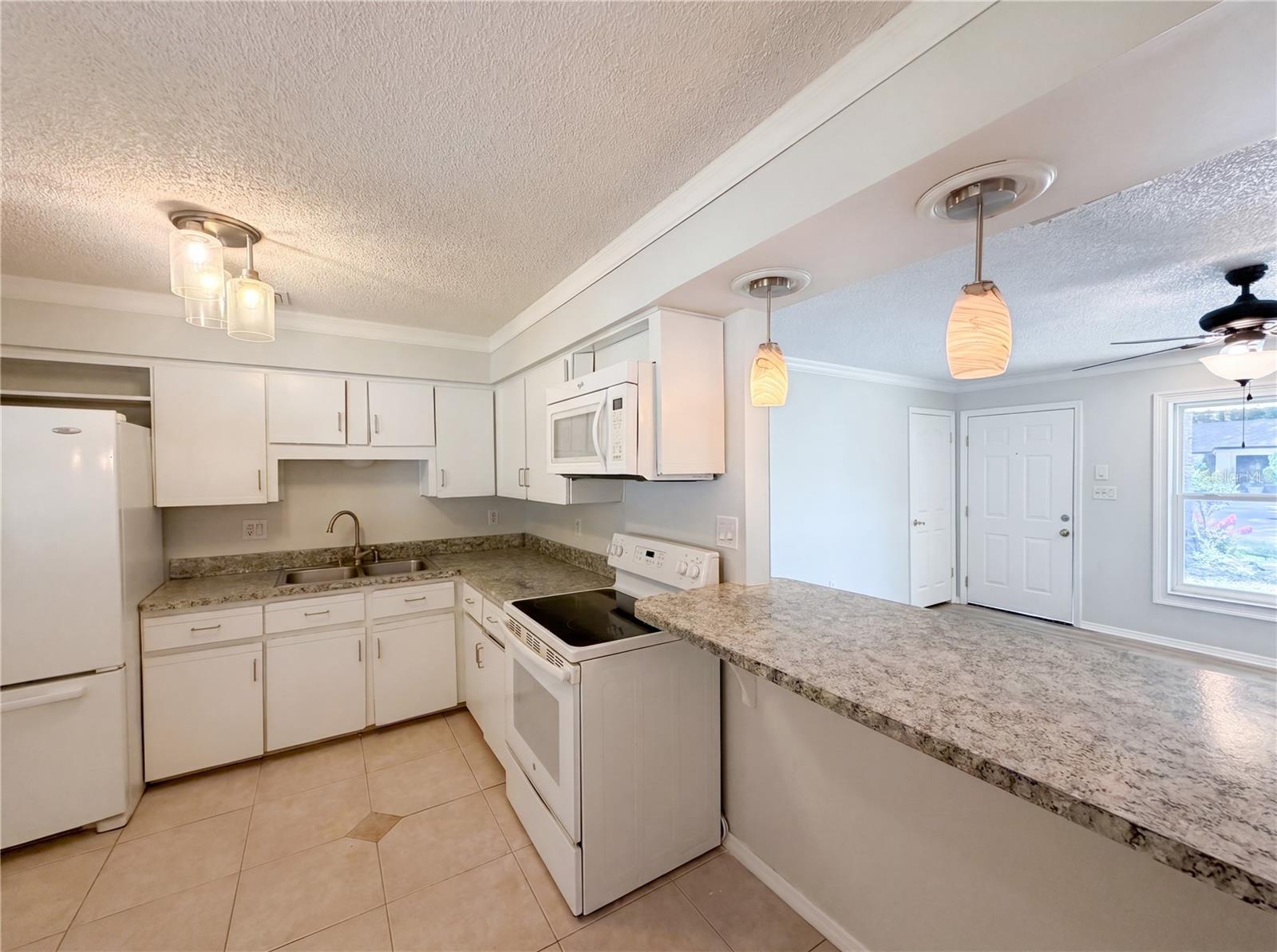 505 Oak, Tavares, FL 32778