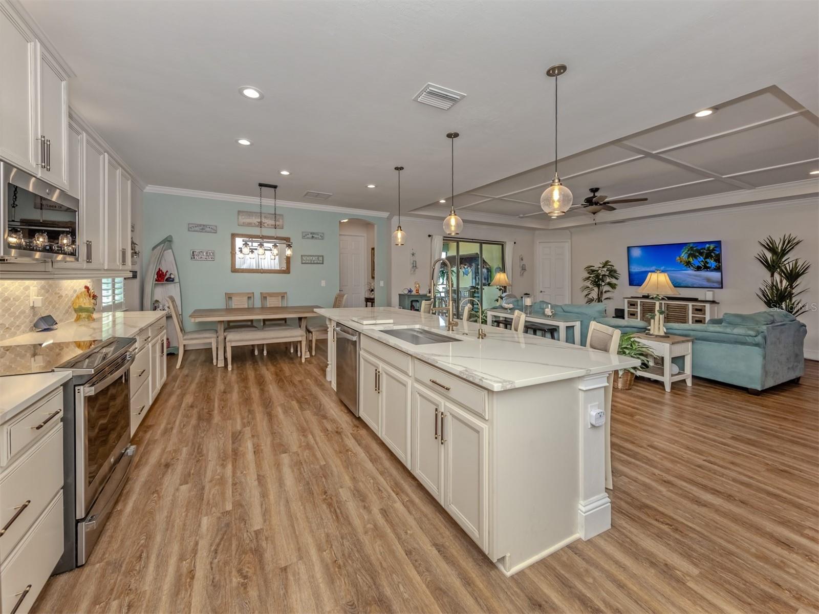 155 Toscavilla, Nokomis, FL 34275